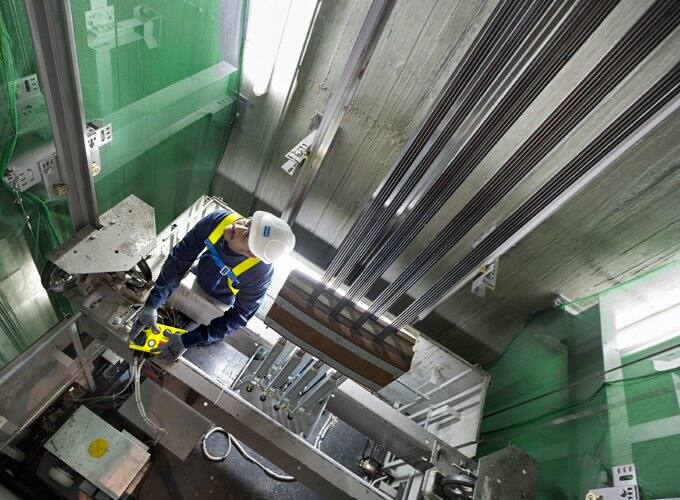 LIDER W ZAKRESIE EFEKTYWNOŚCI ENERGETYCZNEJ 